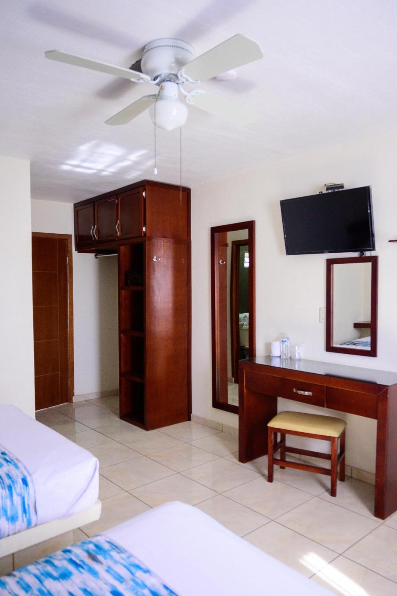 Hotel Acuario En Ocotlan Eksteriør billede