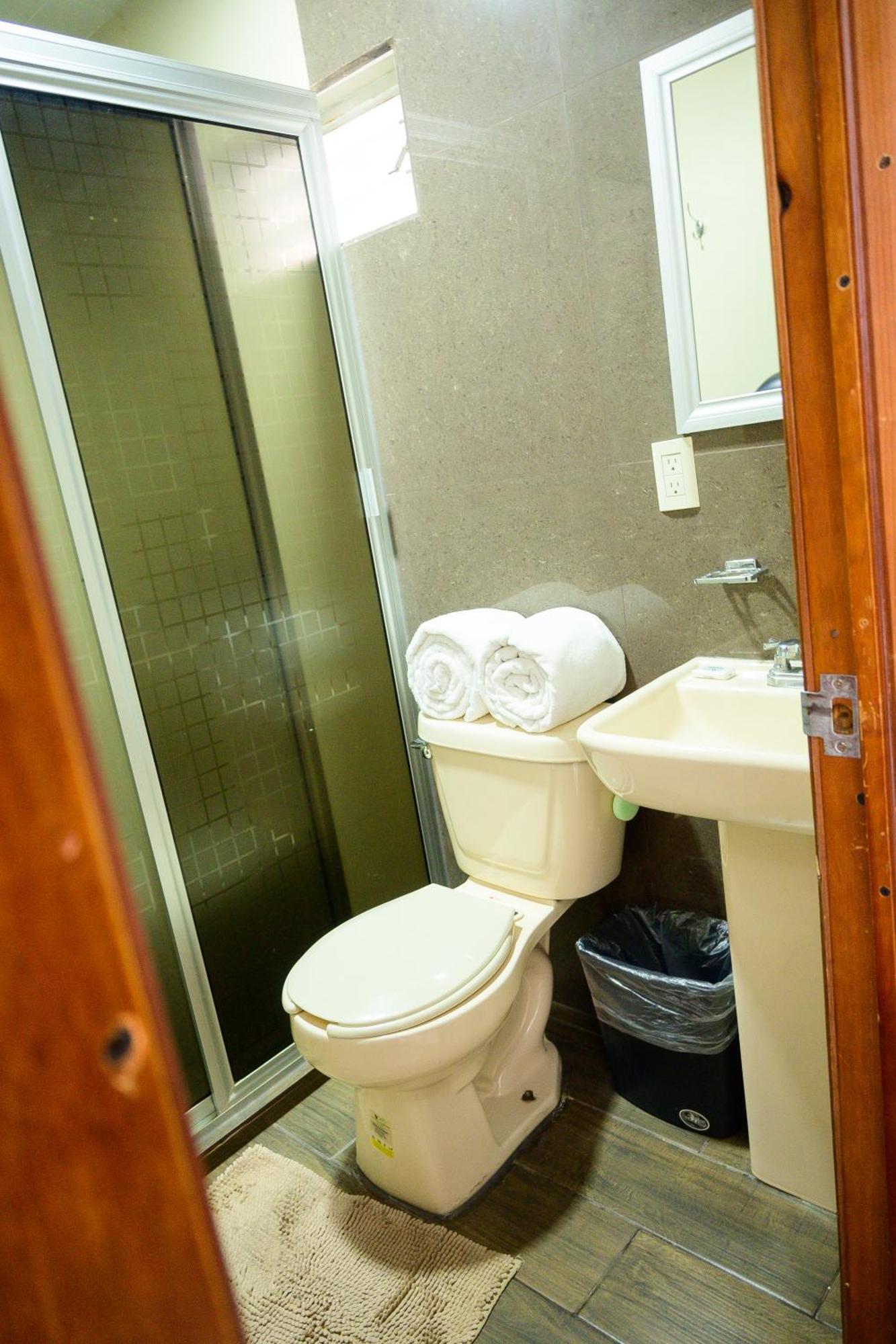 Hotel Acuario En Ocotlan Eksteriør billede
